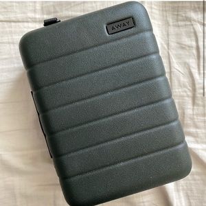 Black the away mini travel